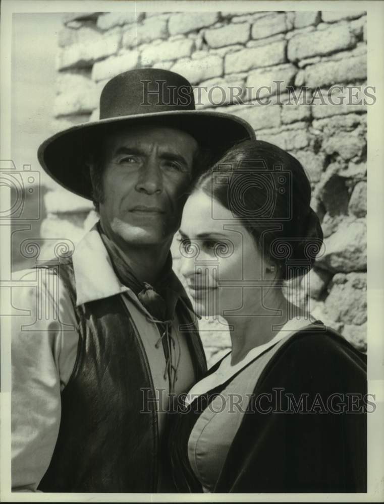 1971 Press Photo Ricardo Montalban &amp; Ina Balin star in NBC Television movie - Historic Images