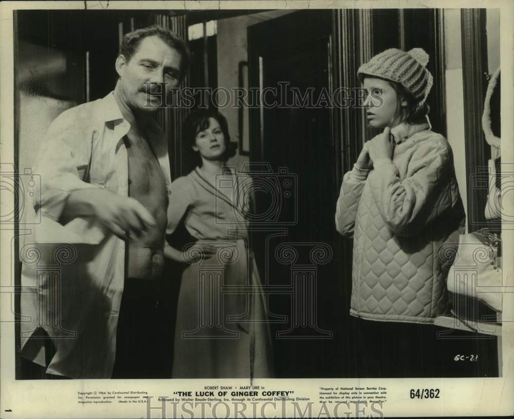 1964 Press Photo Robert Shaw &amp; Mary Ure star in &quot;The Luck of Ginger Coffey&quot; - Historic Images