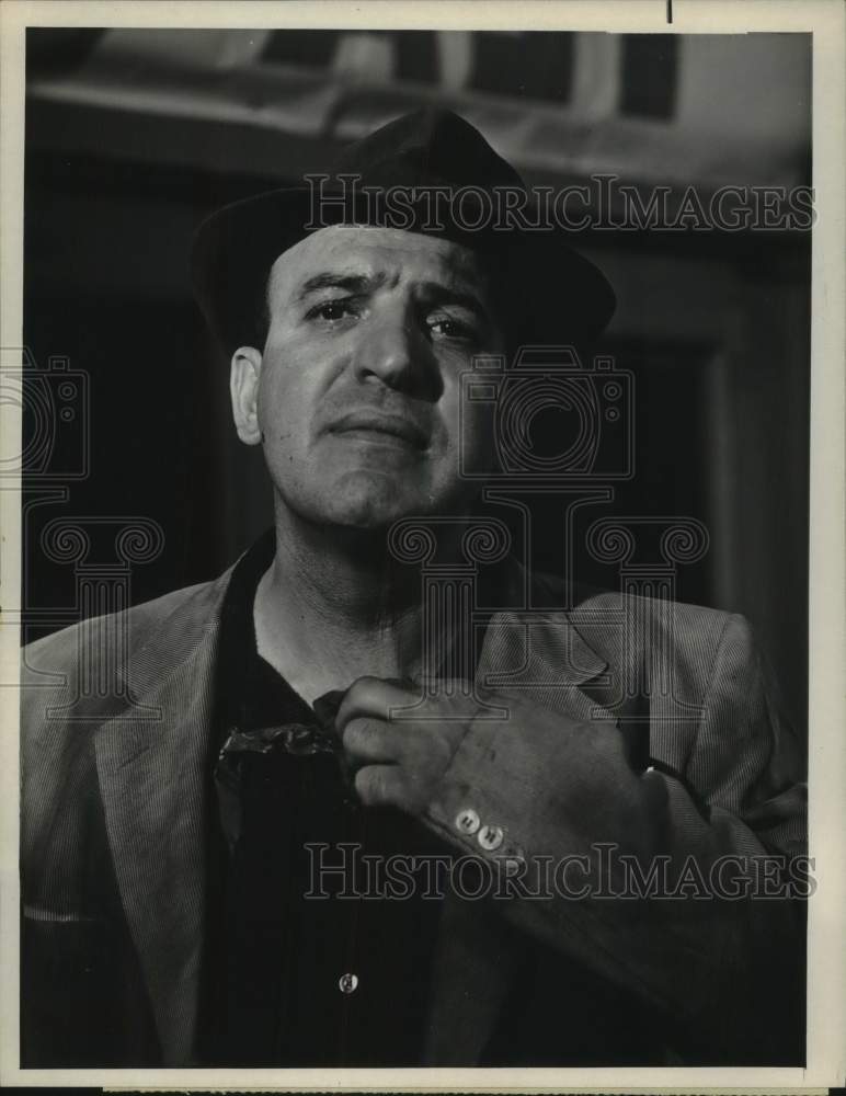 1963 Press Photo Telly Savalas stars in "Empire" on NBC Television - Historic Images