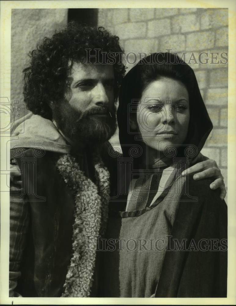 1979 Press Photo Ron Palillo &amp; Erin Moran in &quot;The Tower of Babel&quot; on NBC-TV - Historic Images