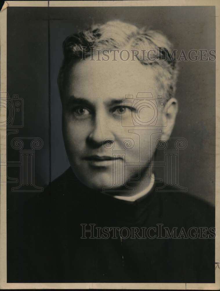 1961 Press Photo Reverend Thomas Moore, Editor of Messenger of the Sacred Heart - Historic Images