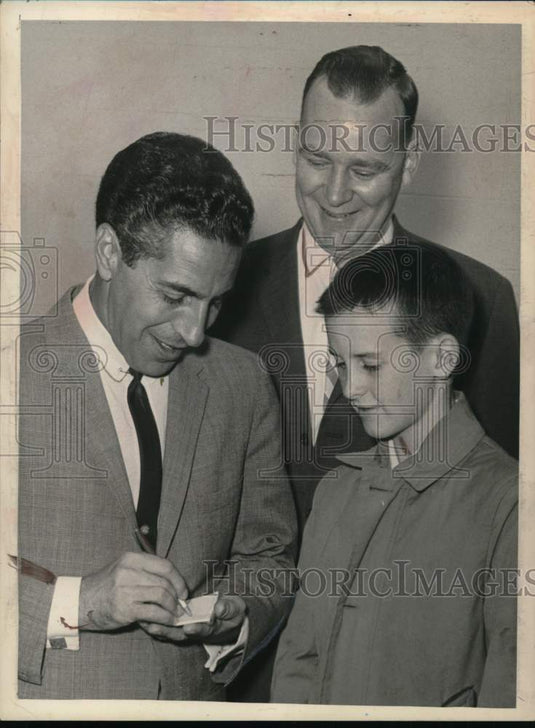 1964 Press Photo Phil Rizzuto, Jack Hickey & Robert McGrow in New York - Historic Images