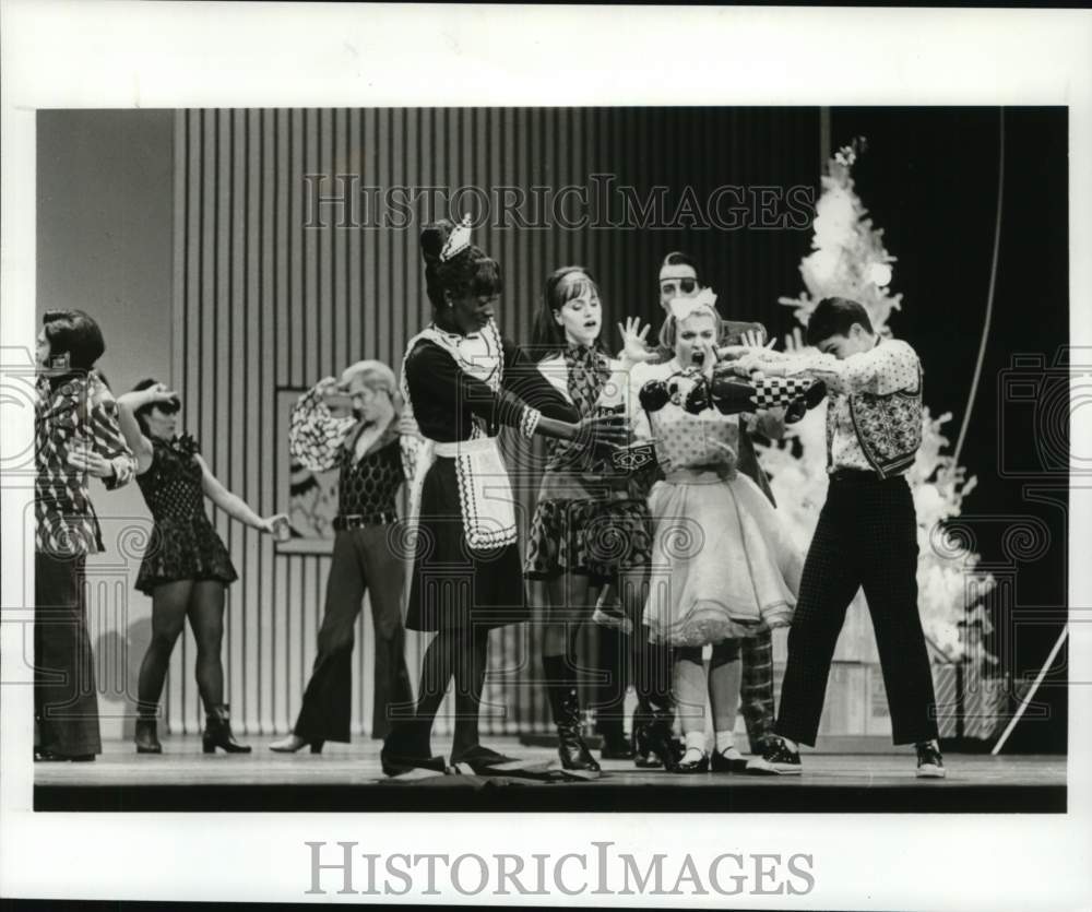 1992 Press Photo Mark Morris Dance Group at Next Wave festival in New York - Historic Images