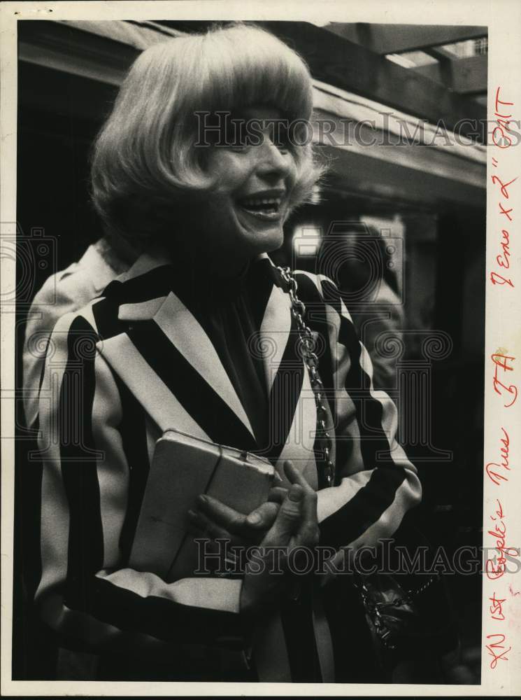 1975 Press Photo Actress Carol Channing in New York - Historic Images