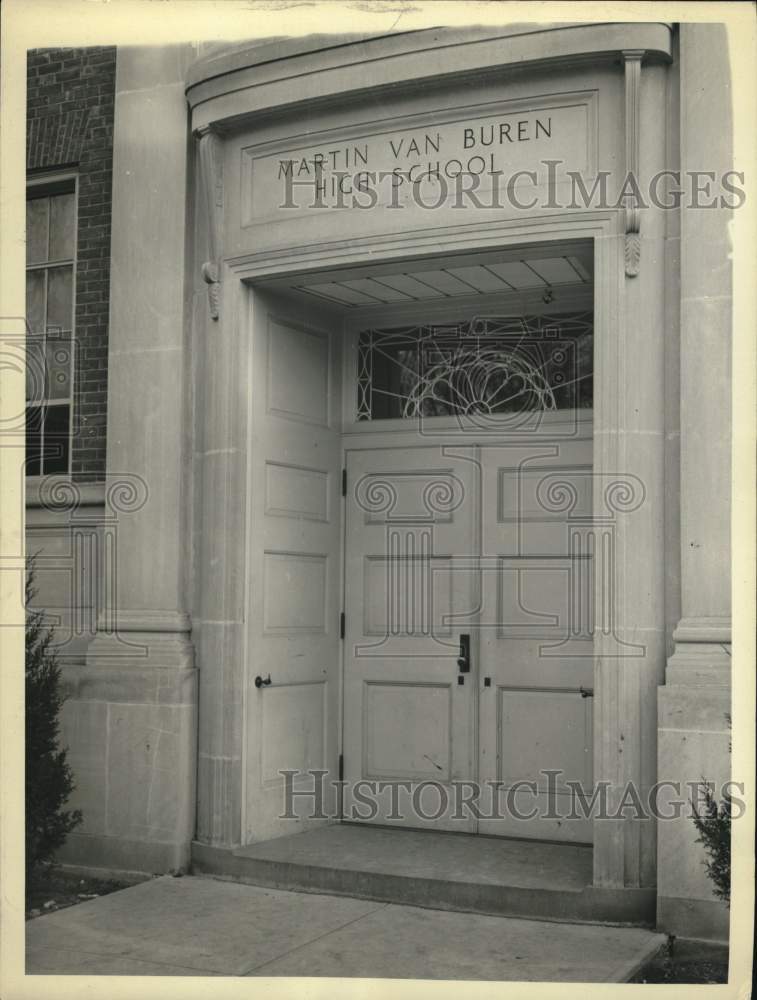 1937 Press Photo Entrance to Martin Van Buren High School, Kinderhook, New York- Historic Images