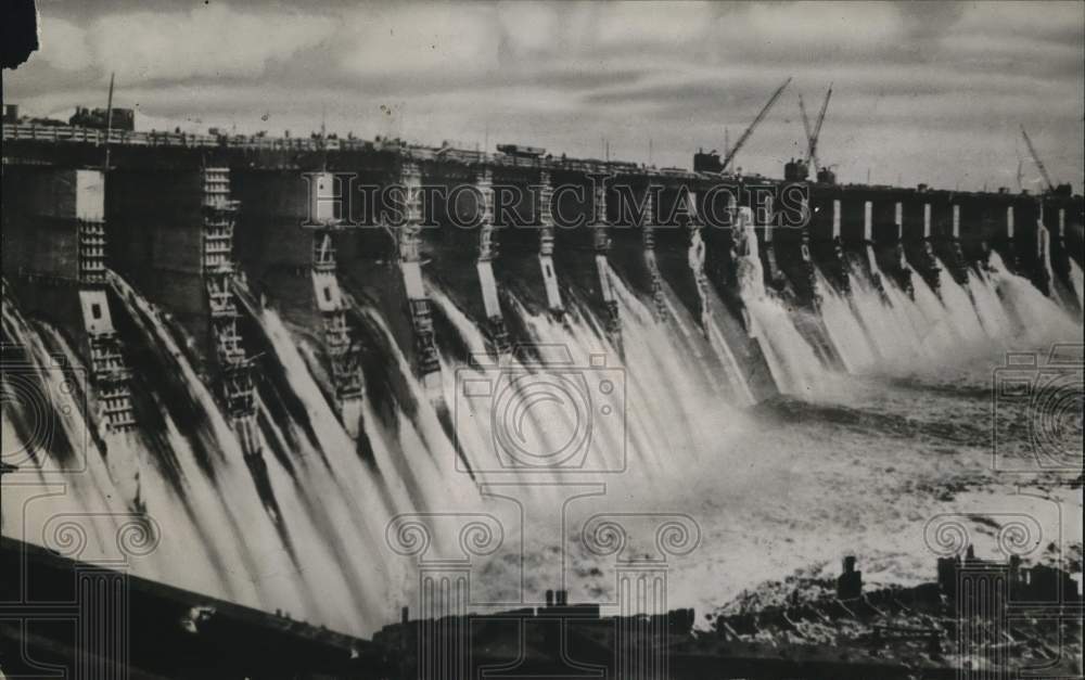 1941 Press Photo Dneiper River dam in Russia - tux09583- Historic Images