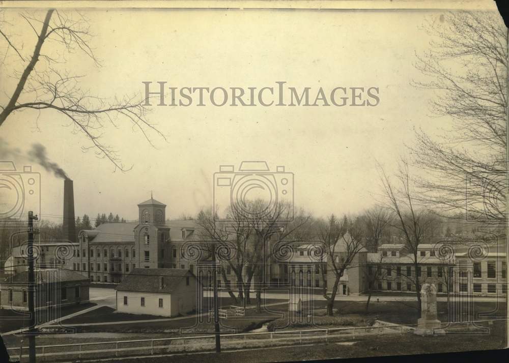 1931 Press Photo Russell Company mills in Berkshire County, Massachusetts- Historic Images