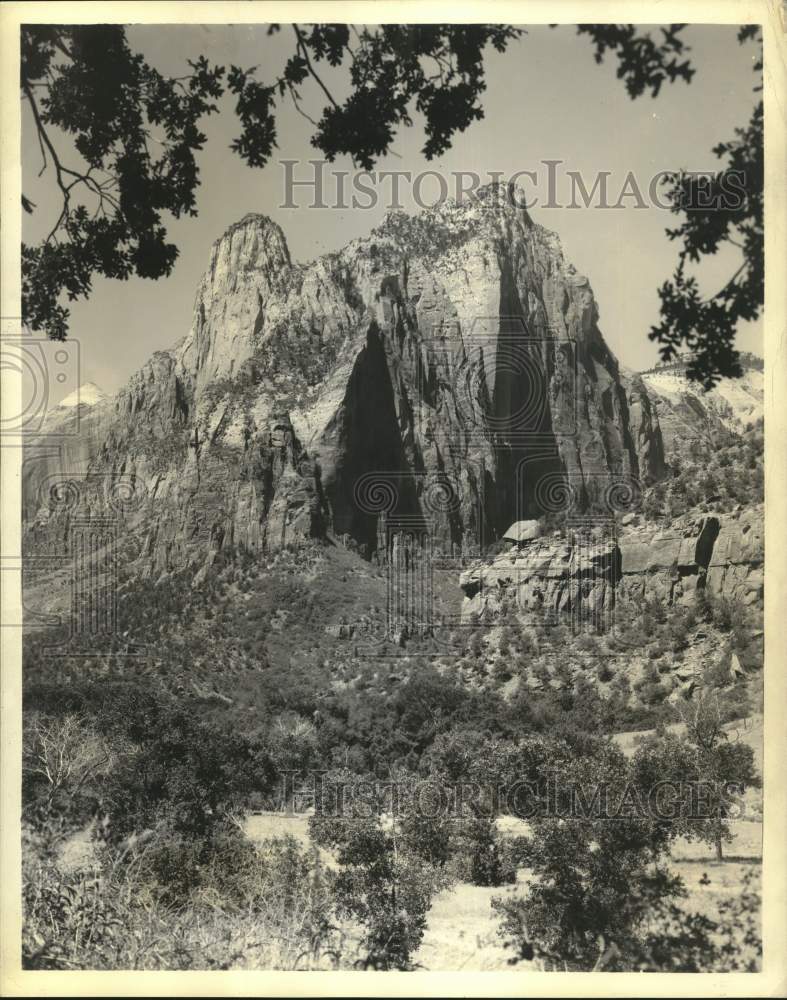 1937 Press Photo &quot;The Sentinel&quot; Mountain at Zion National Park in Utah- Historic Images