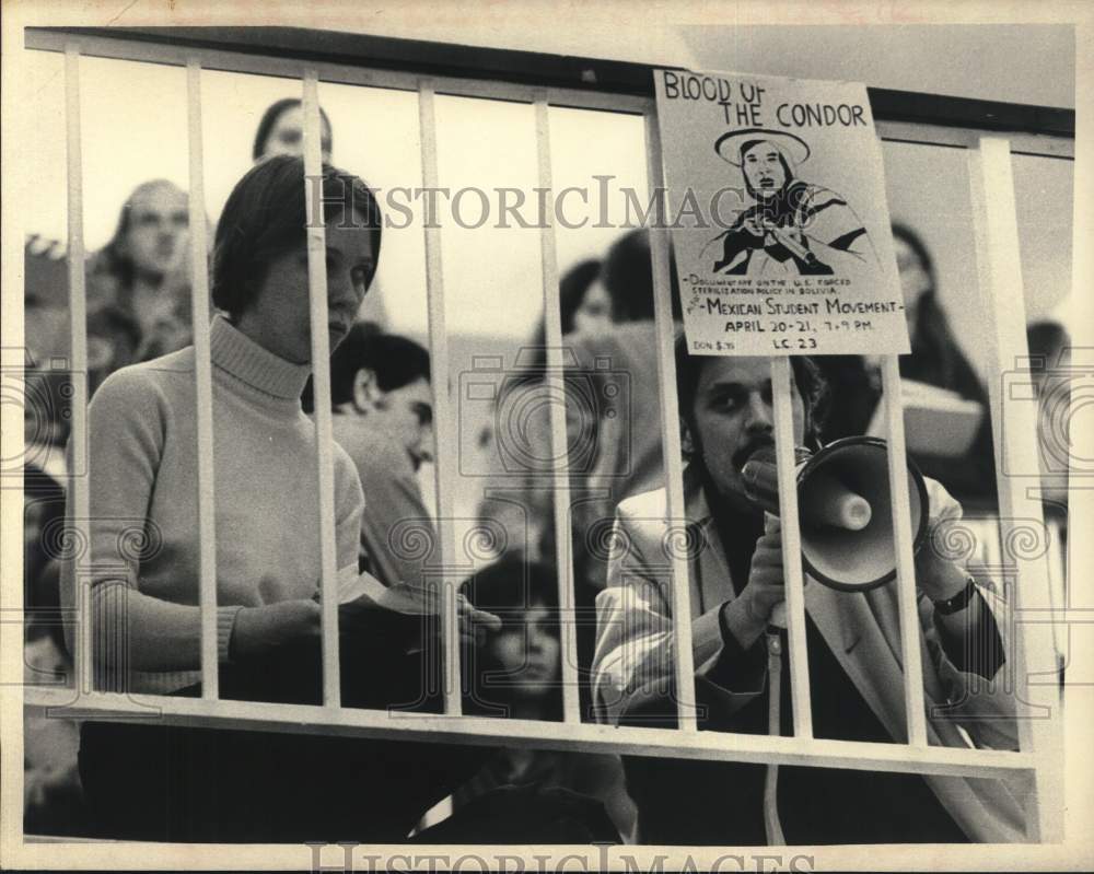 1972 Press Photo Vietnam War Protesters at State University of New York, Albany- Historic Images