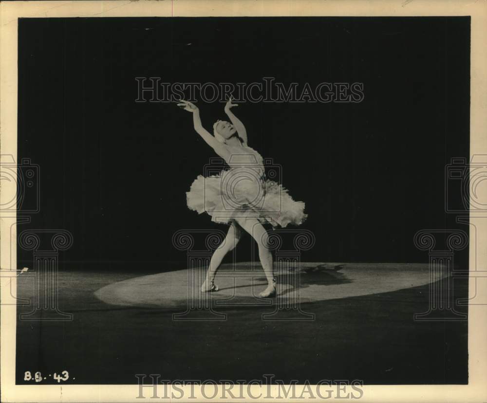 1958 Press Photo Prima Ballerina Galina Ulanova in "The Bolshoi Ballet"- Historic Images